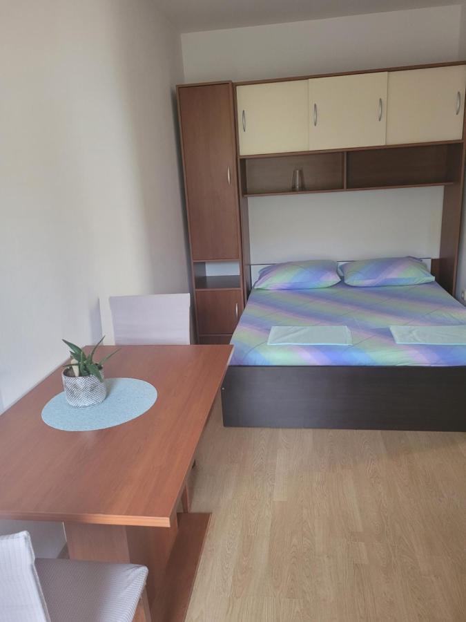 Apartmani Tonci Pag Pag Town Dış mekan fotoğraf