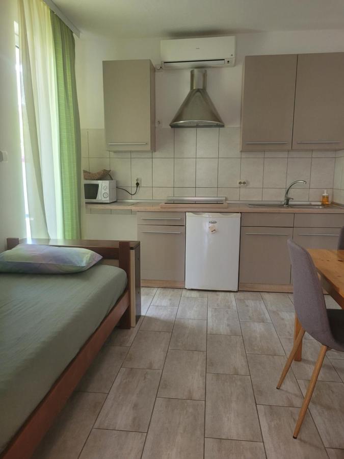 Apartmani Tonci Pag Pag Town Dış mekan fotoğraf